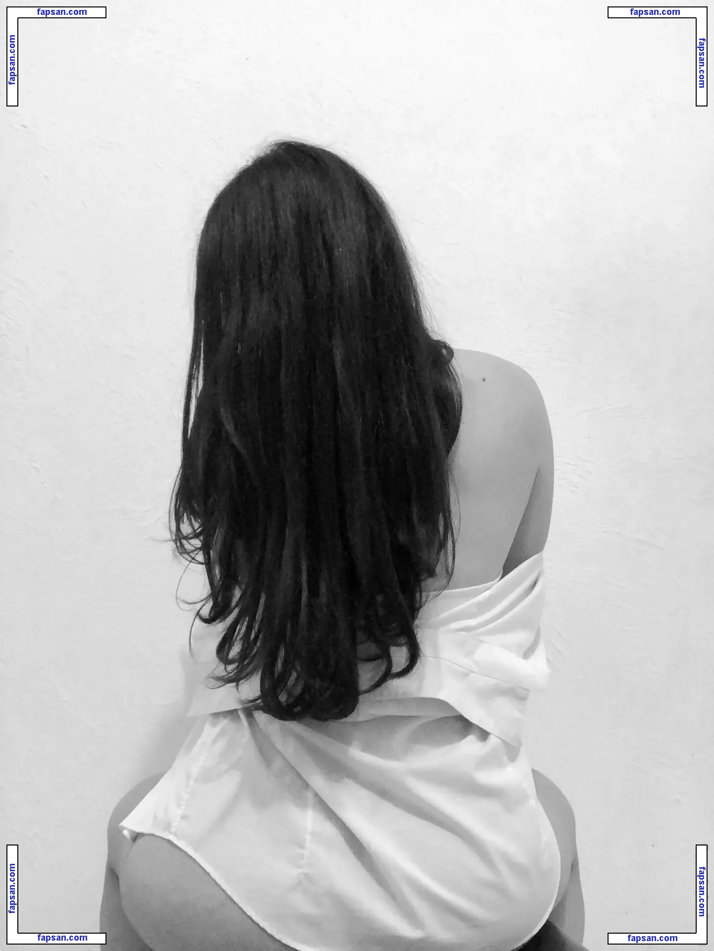 iranaguila голая фото #0032 с Онлифанс