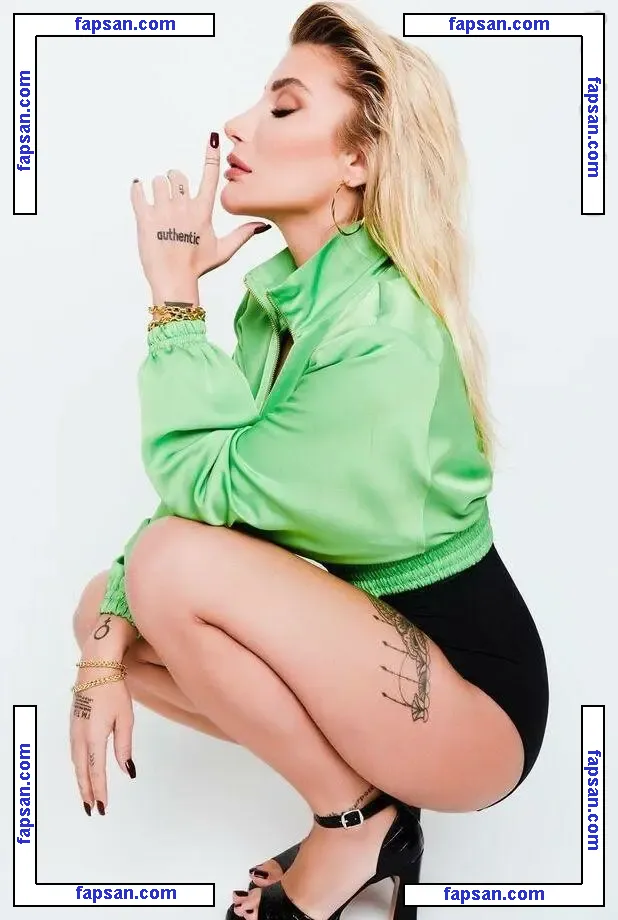 Irem Derici голая фото #0001 с Онлифанс