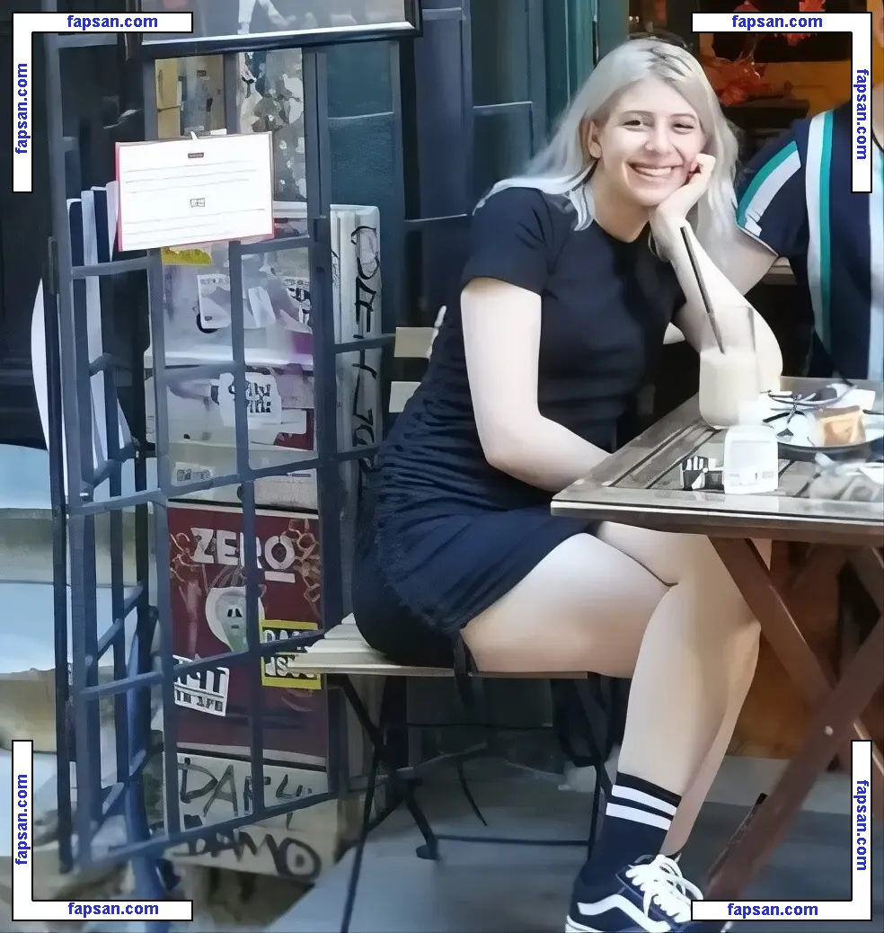 İrem Sakmar nude photo #0001 from OnlyFans