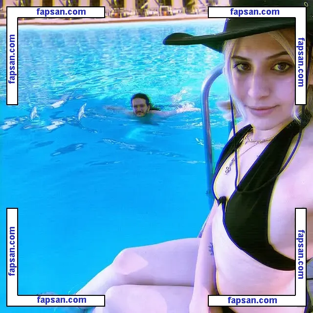 İrem Sakmar nude photo #0006 from OnlyFans