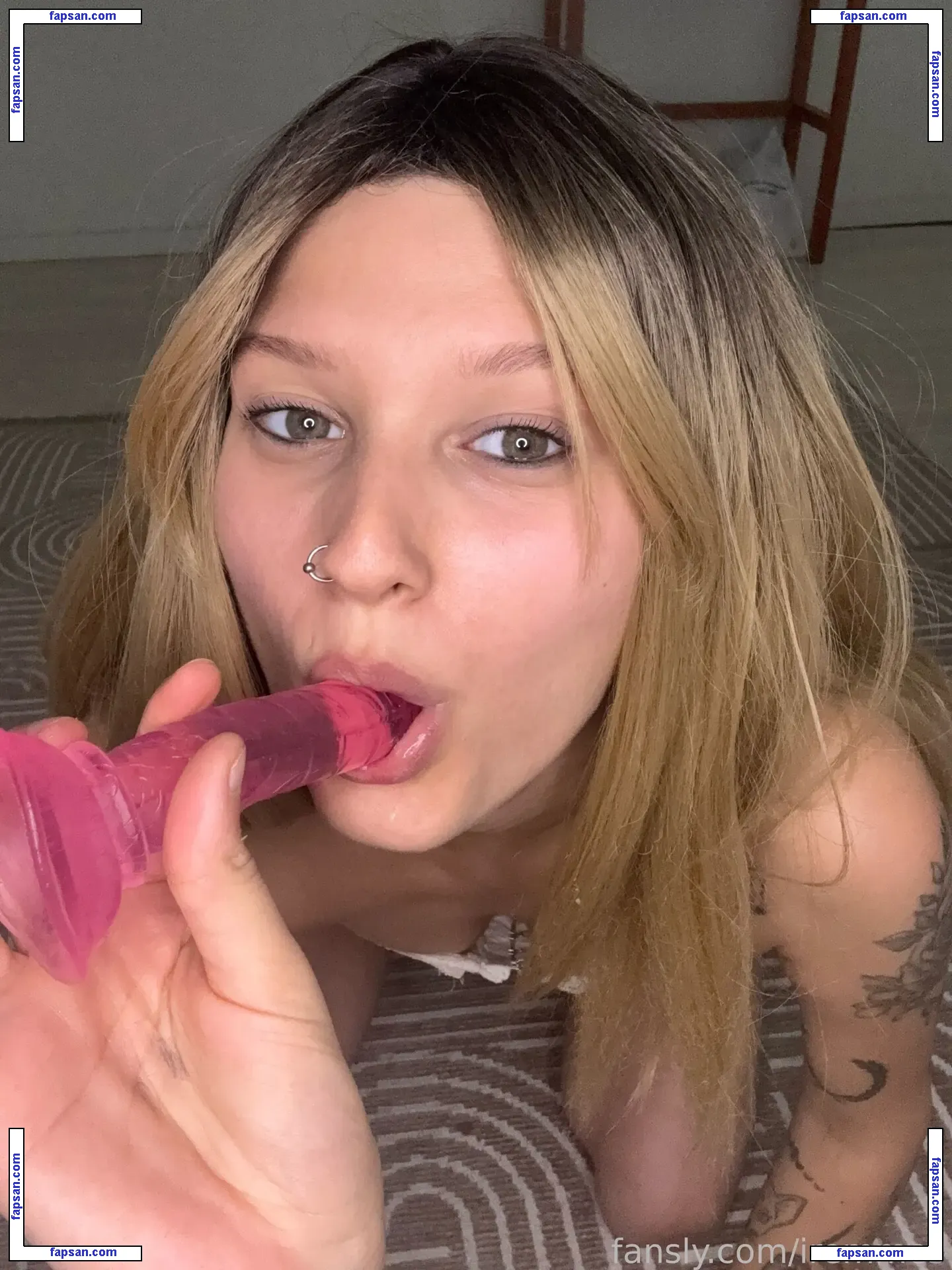 iremmes nude photo #0002 from OnlyFans