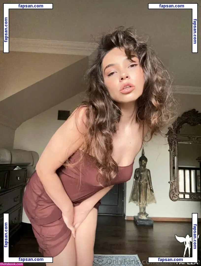 Irene Fire голая фото #0009 с Онлифанс