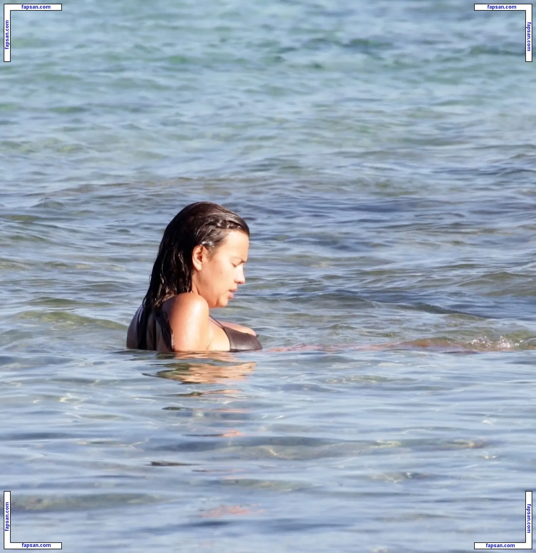 Irina Shayk nude photo #2276 from OnlyFans