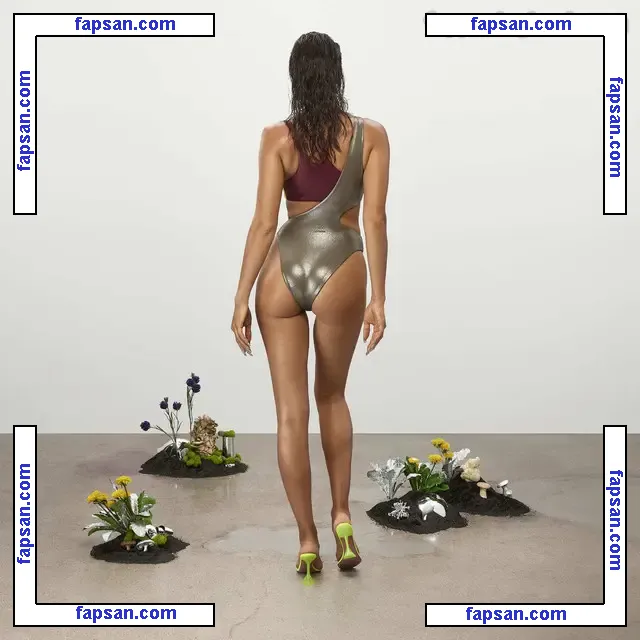 Irina Shayk nude photo #2934 from OnlyFans