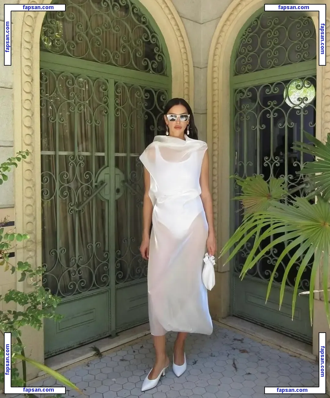 Irina Shayk nude photo #3803 from OnlyFans