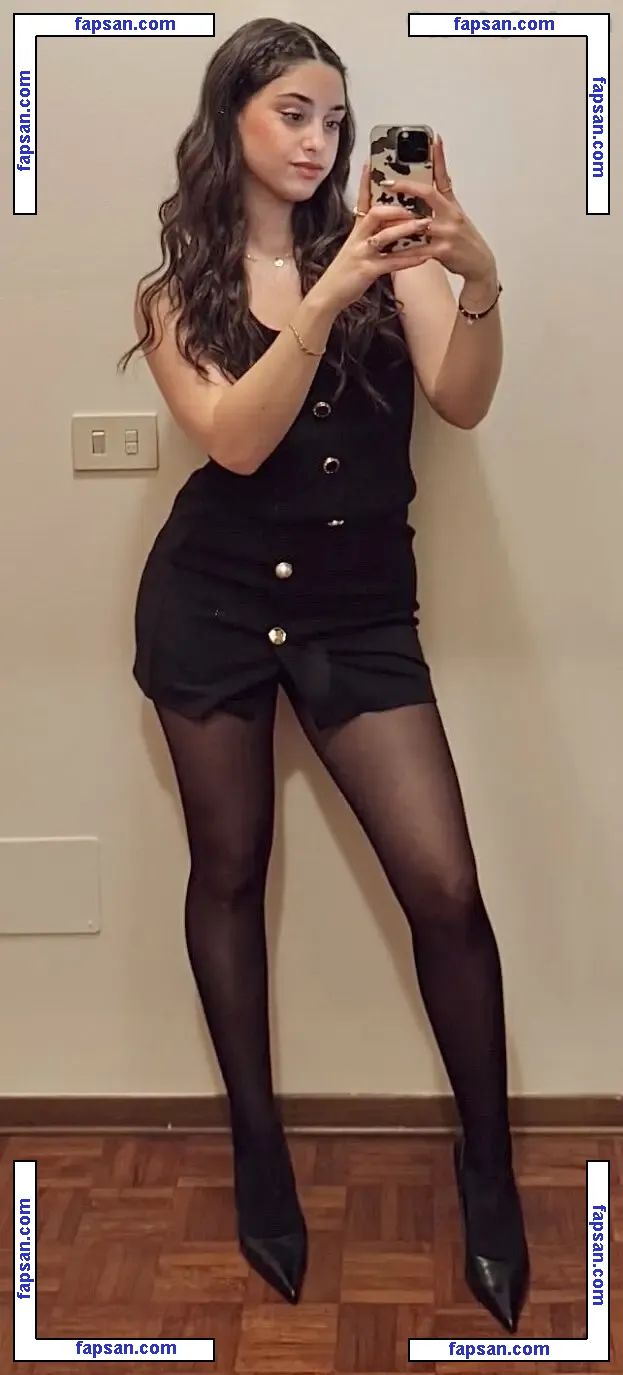 Iris Didomenico nude photo #0003 from OnlyFans