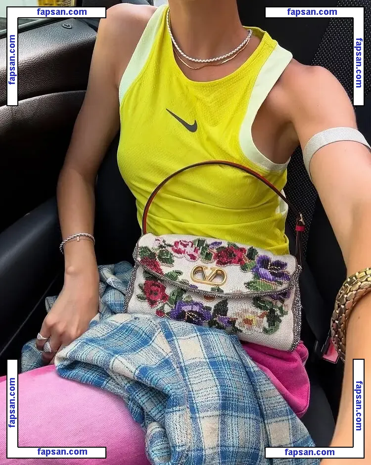 Iris Law nude photo #0527 from OnlyFans