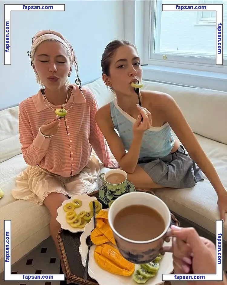 Iris Law nude photo #0530 from OnlyFans