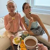 Iris Law голая #0530