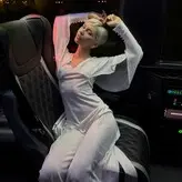 Iris Law голая #0537