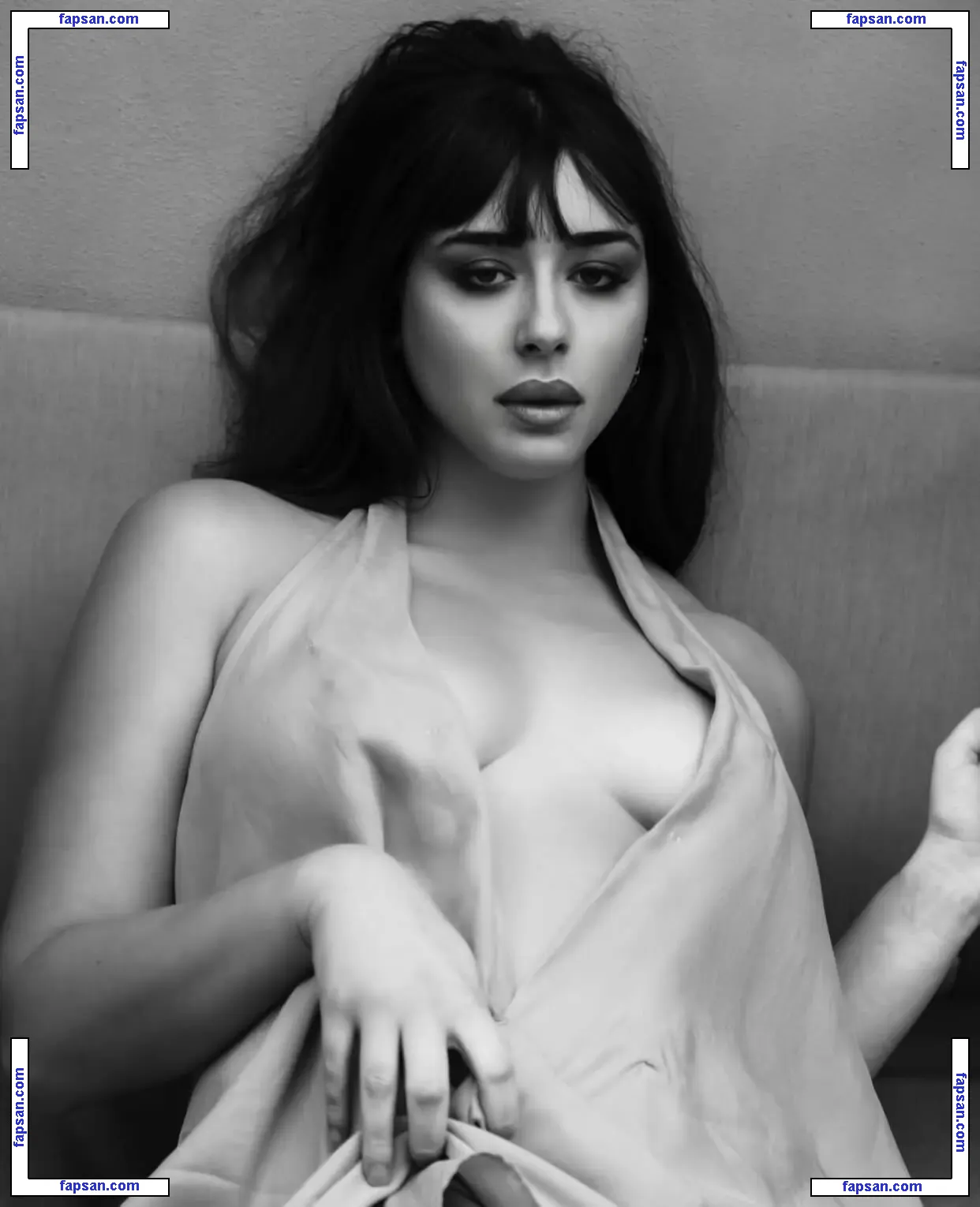 Iris Mulas nude photo #0005 from OnlyFans