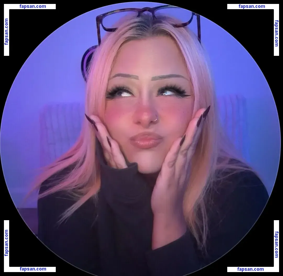 irissilvers nude photo #0004 from OnlyFans