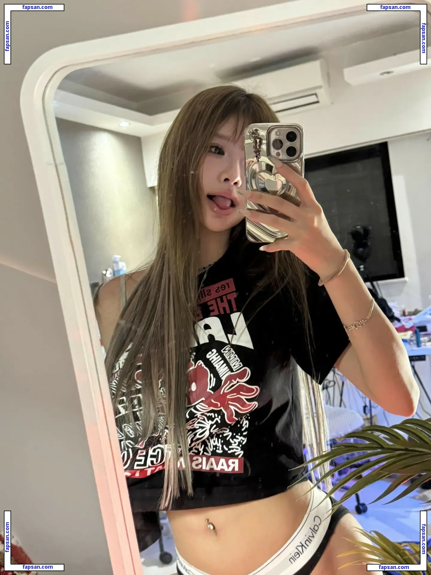 irissiri129 голая фото #0092 с Онлифанс