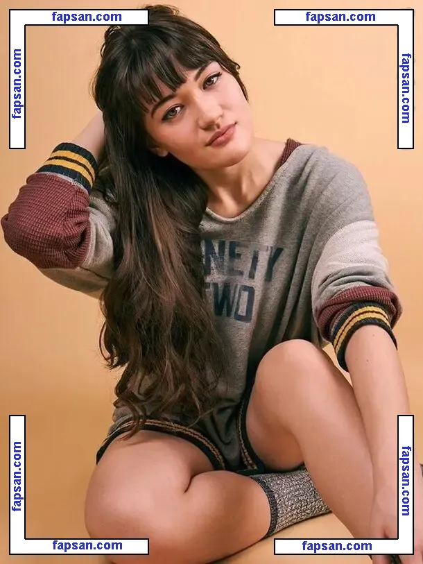 Isa Briones голая фото #0030 с Онлифанс