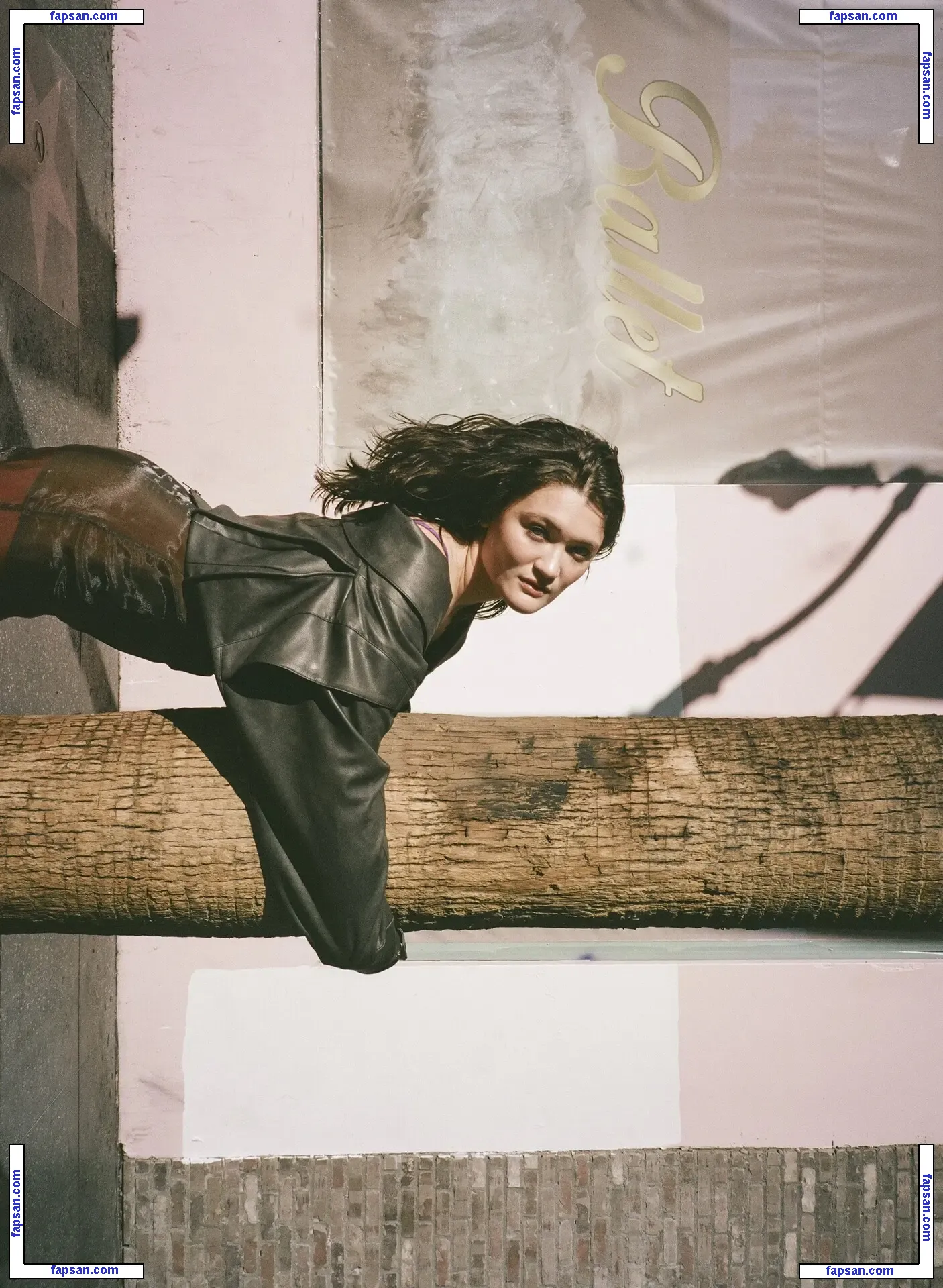 Isa Briones голая фото #0035 с Онлифанс