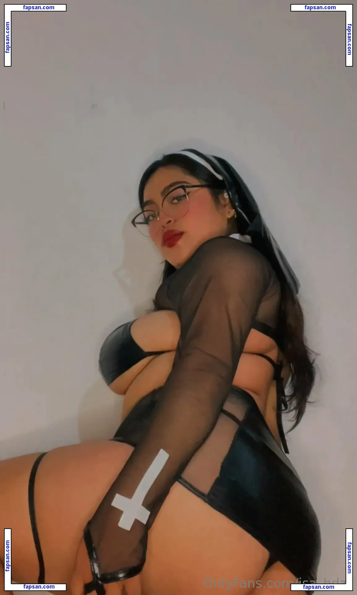 Isa Hernandez nude photo #0020 from OnlyFans