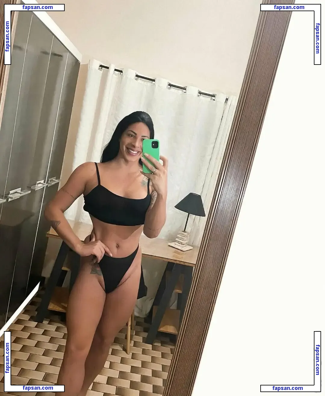 Isa Luvizotto nude photo #0003 from OnlyFans