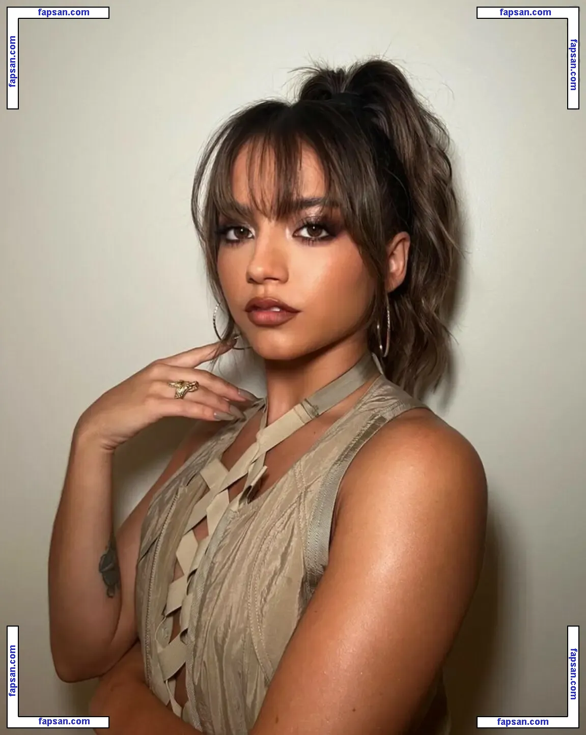 Isabela Merced nude photo #0205 from OnlyFans