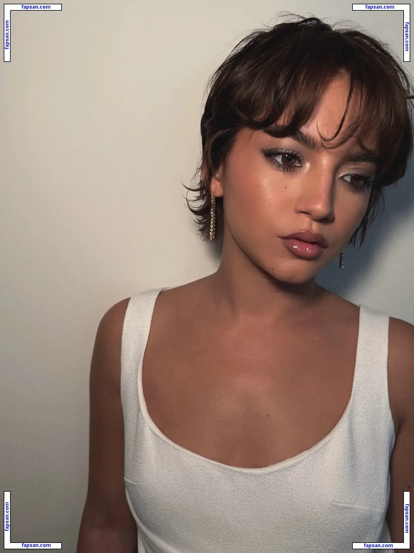 Isabela Merced nude photo #0613 from OnlyFans