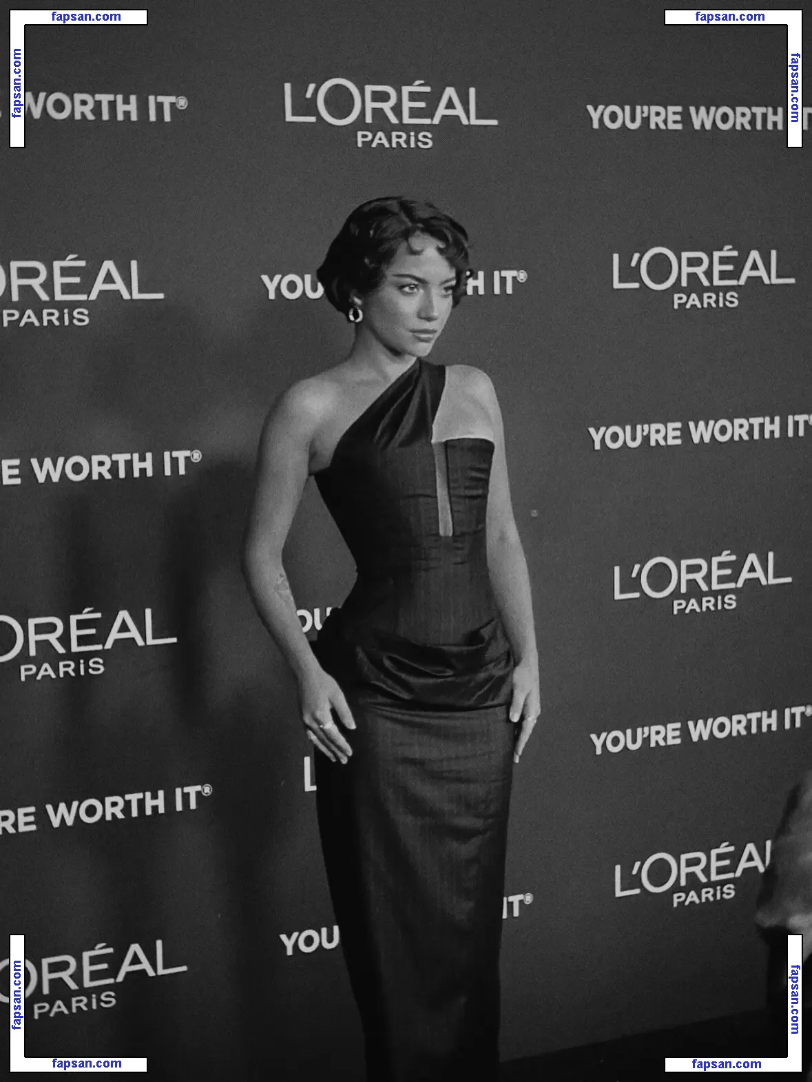 Isabela Merced nude photo #0698 from OnlyFans