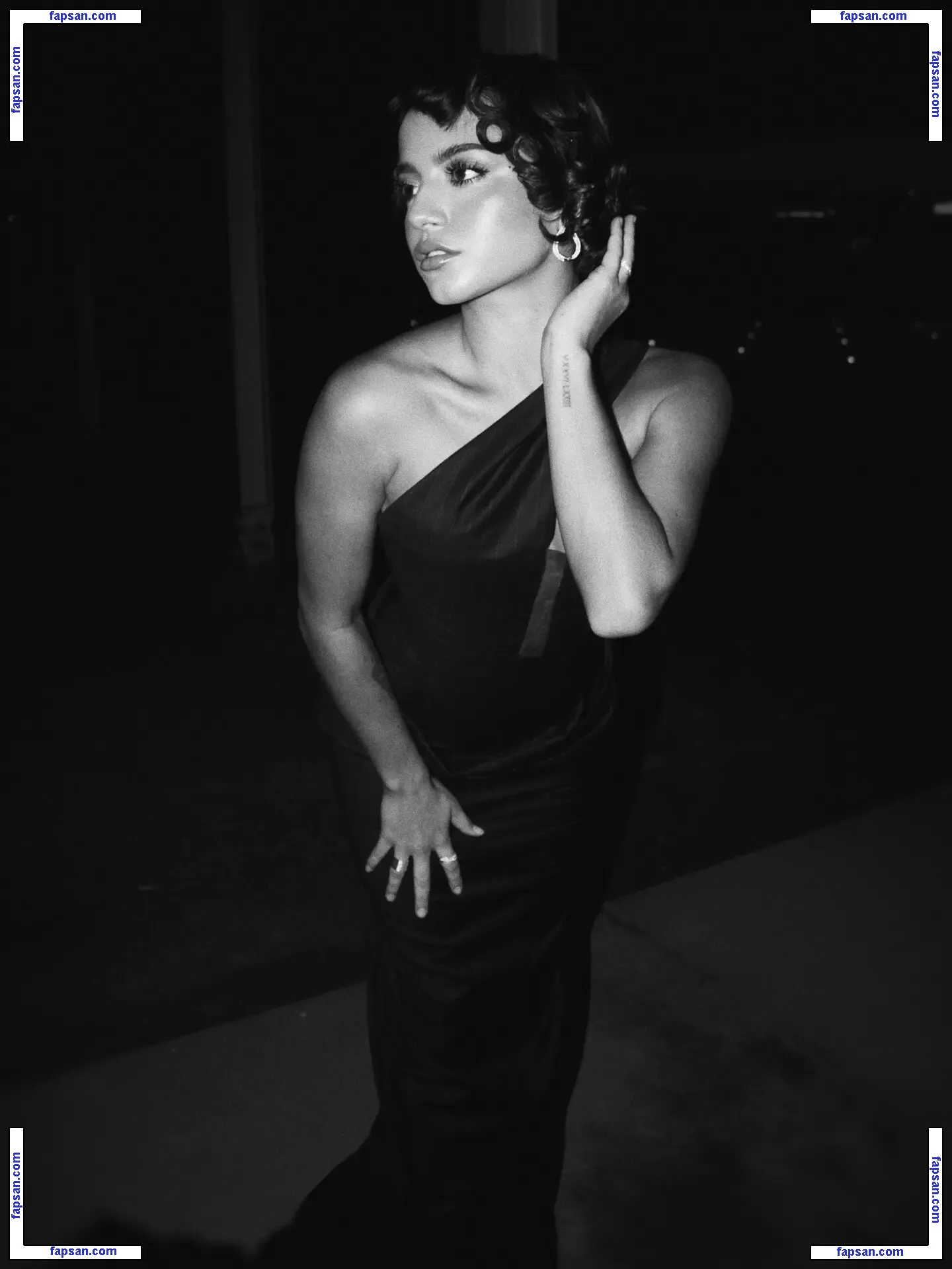 Isabela Merced nude photo #0699 from OnlyFans