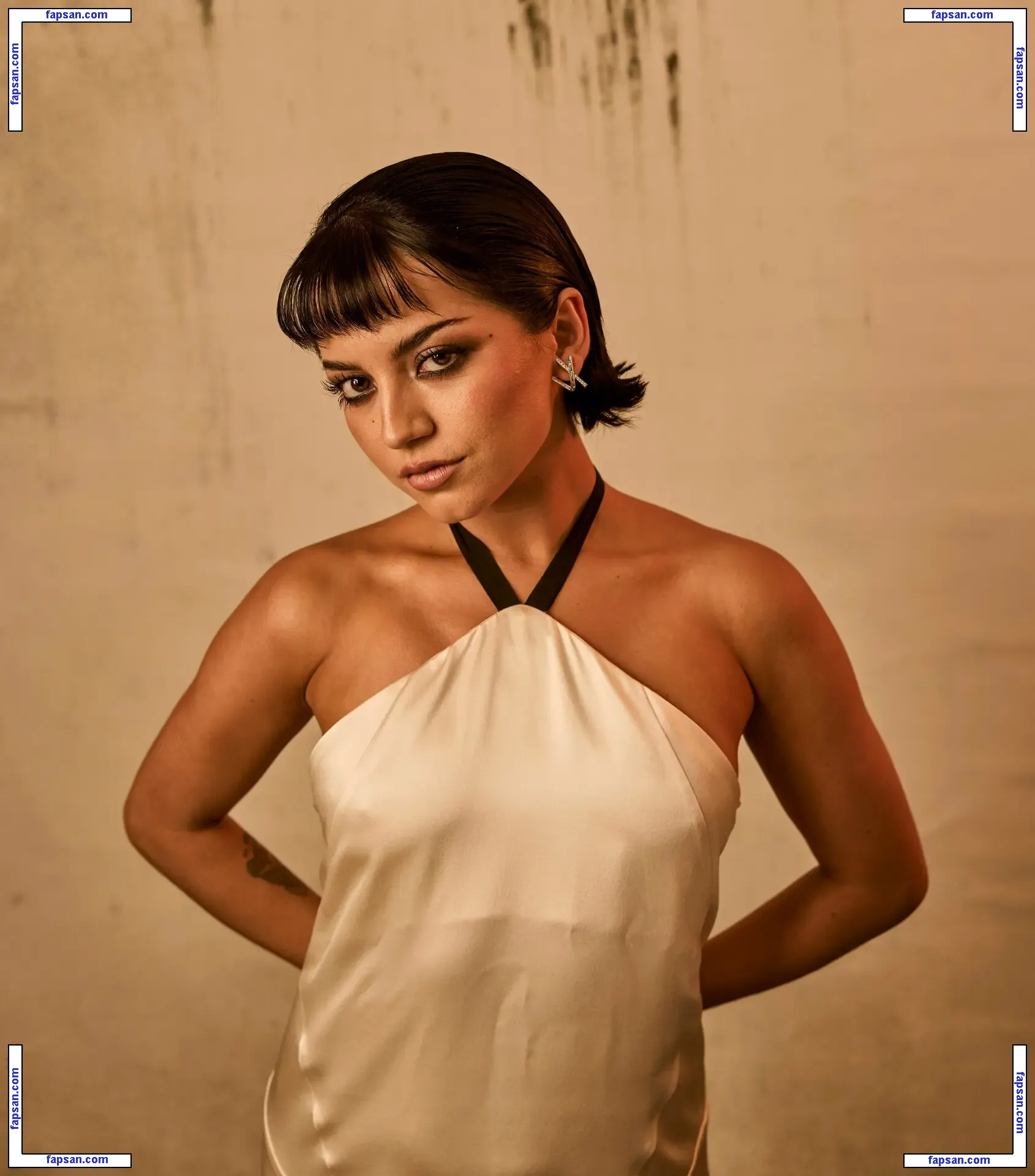 Isabela Merced nude photo #0774 from OnlyFans