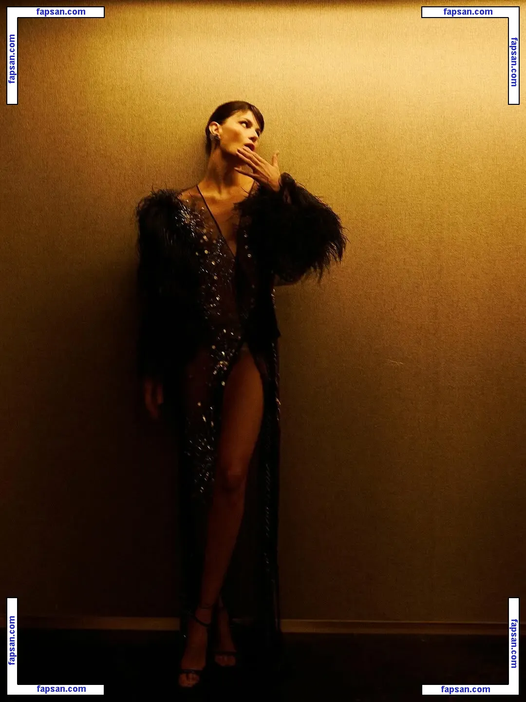 Isabeli Fontana голая фото #0857 с Онлифанс