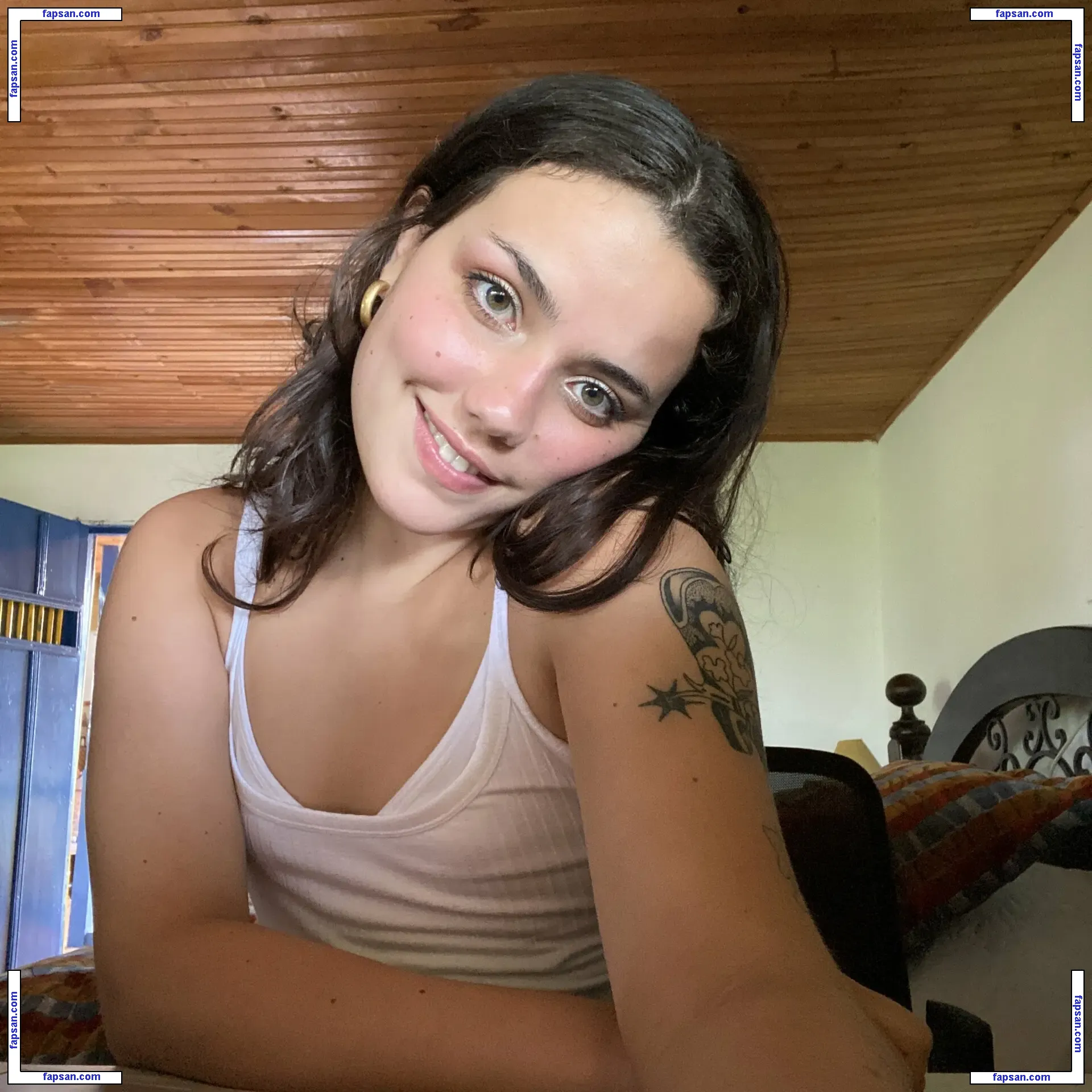 isabelitasuper nude photo #0002 from OnlyFans