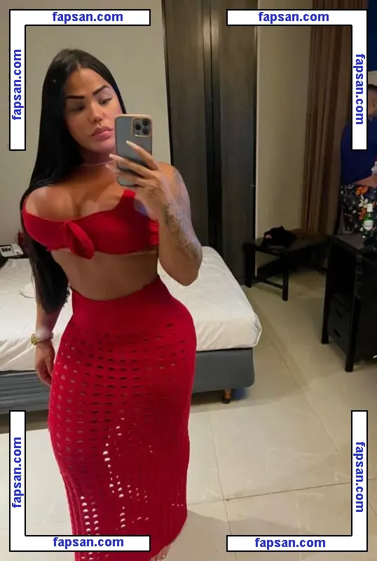 Isabella Reis nude photo #0012 from OnlyFans