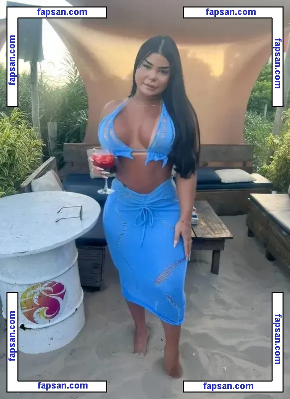 Isabella Reis nude photo #0021 from OnlyFans