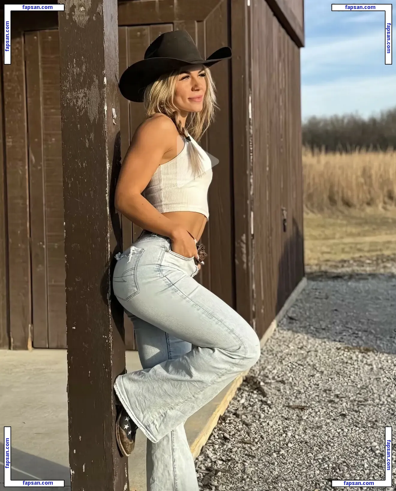 Isabella Rovirosa nude photo #0001 from OnlyFans