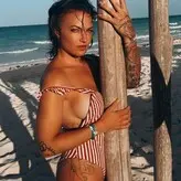 Isabelle Desjardin голая #0004