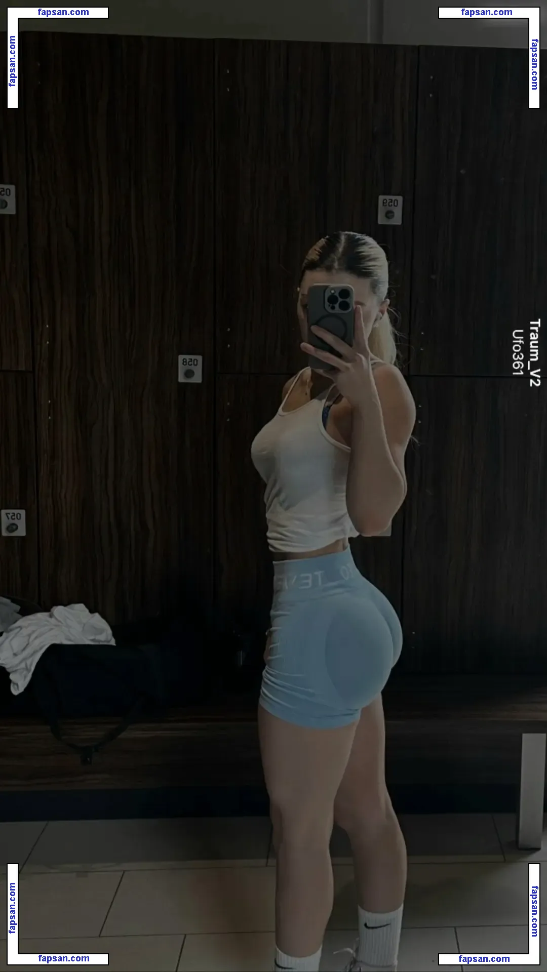 Isabelle nude photo #0143 from OnlyFans