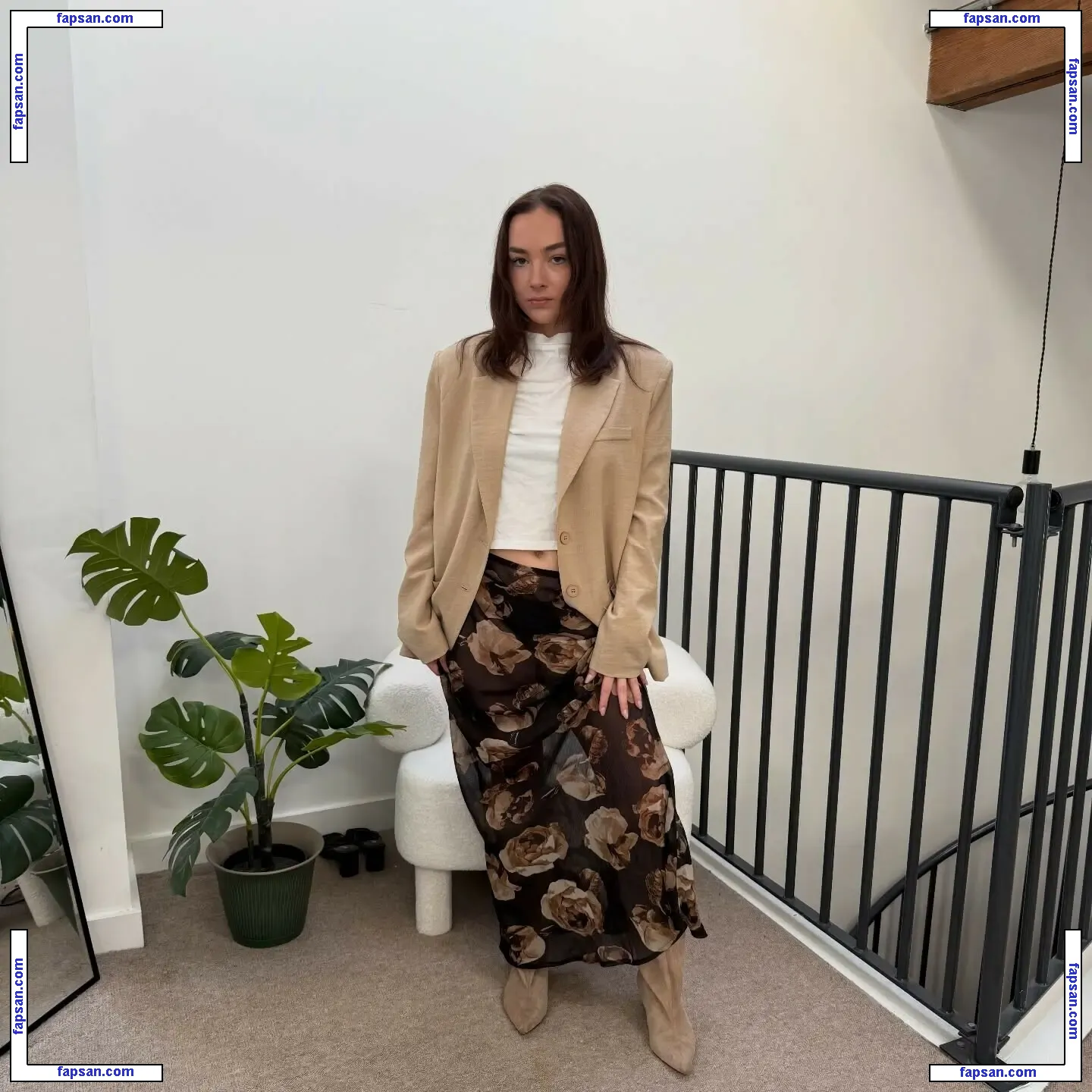 Isabelle Smith (Hollyoaks) голая фото #0001 с Онлифанс