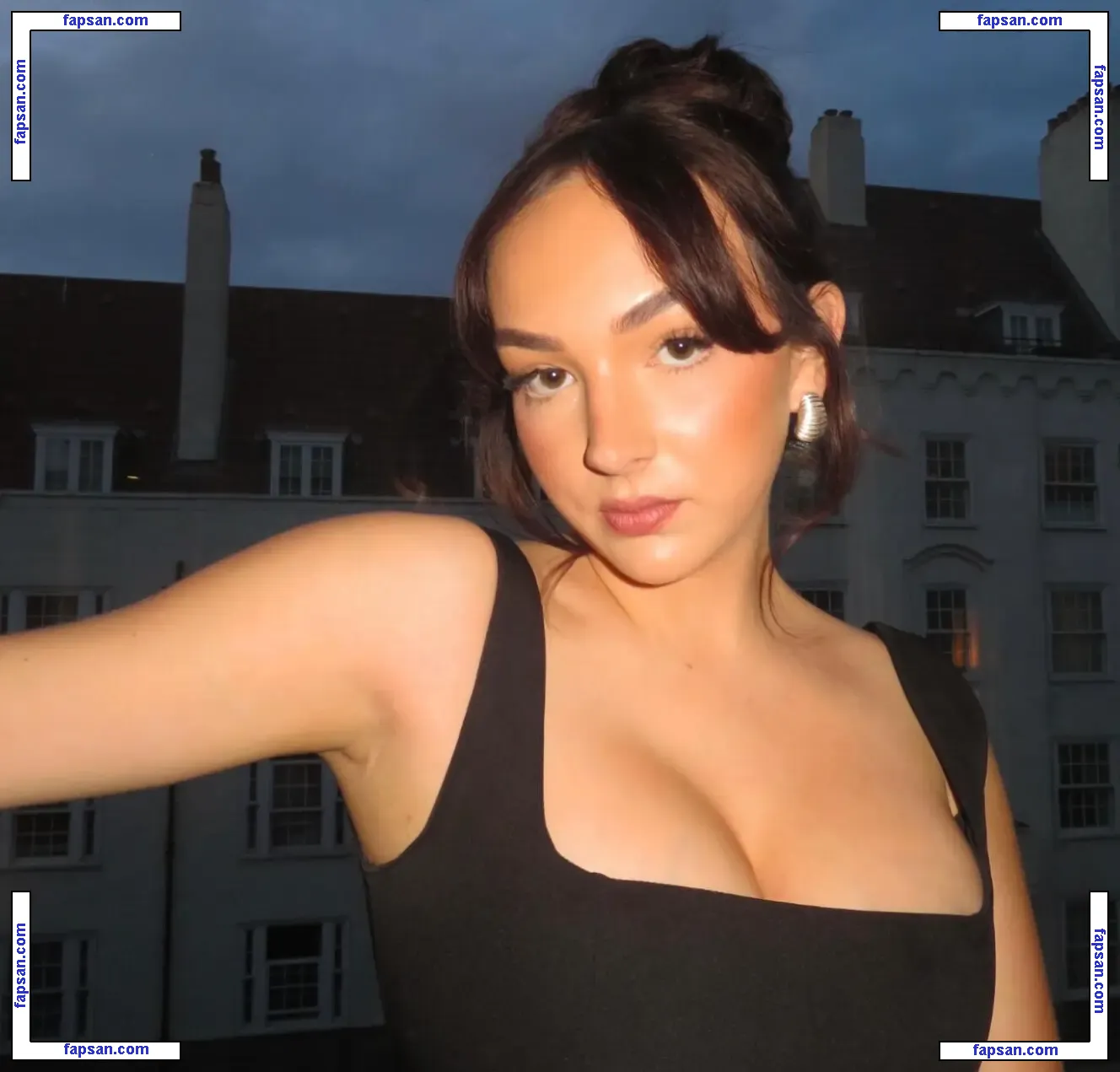 Isabelle Smith голая фото #0026 с Онлифанс