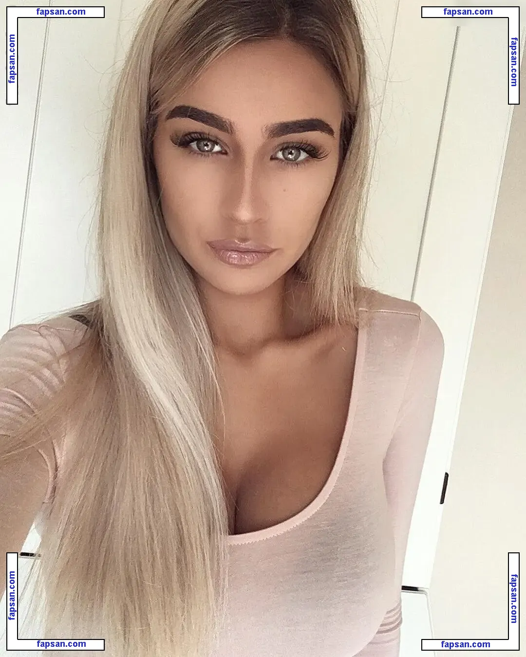 Isallieh nude photo #0008 from OnlyFans