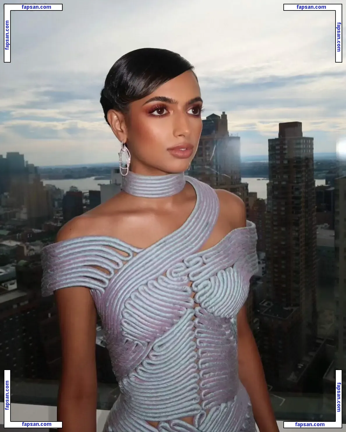 Ishana Night Shyamalan голая фото #0001 с Онлифанс