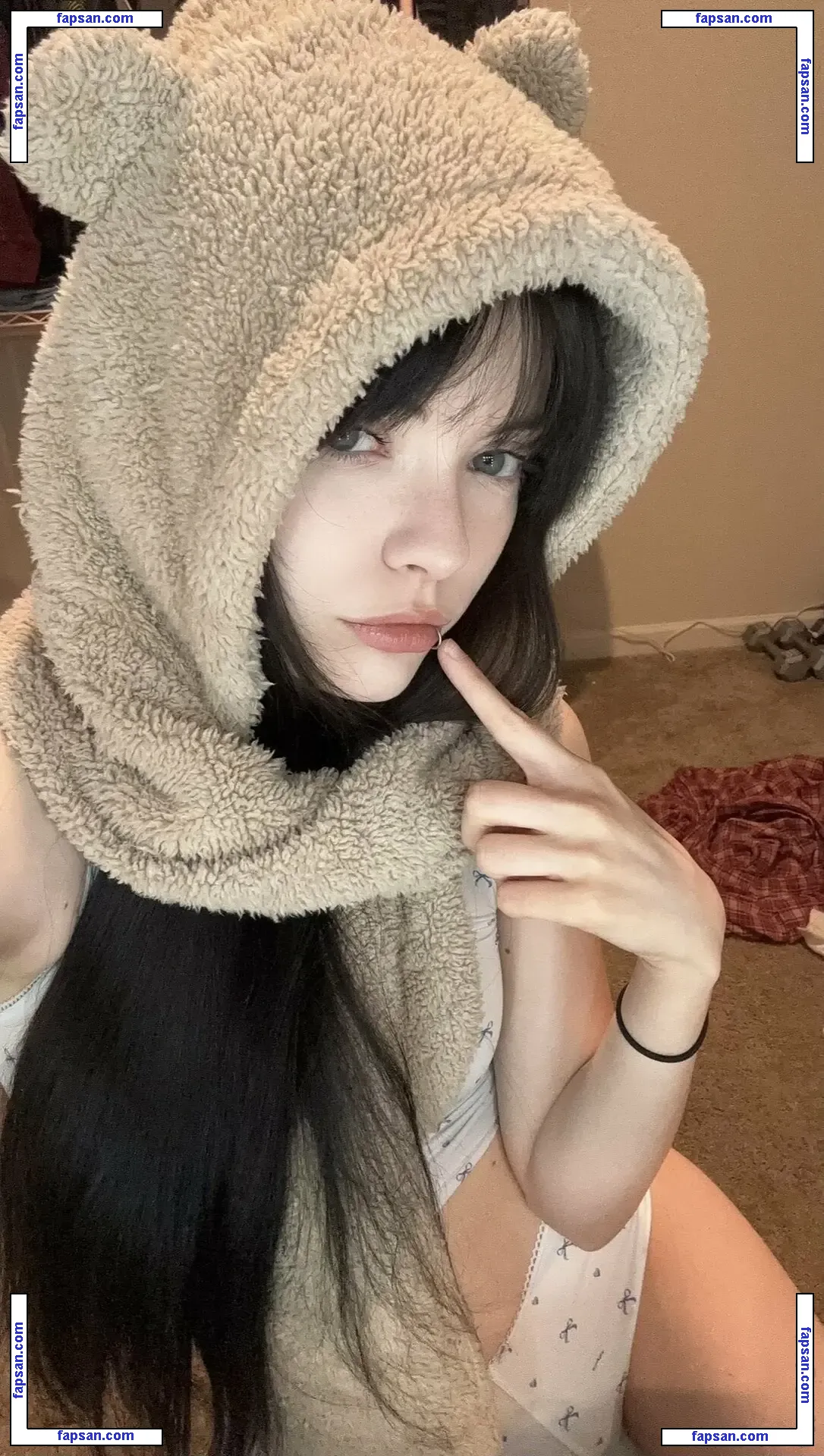 isizzly nude photo #0006 from OnlyFans