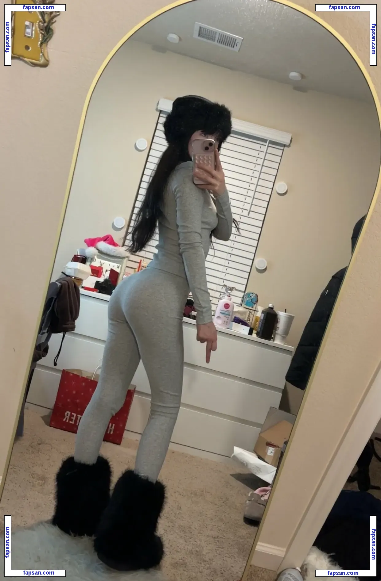 isizzly nude photo #0029 from OnlyFans