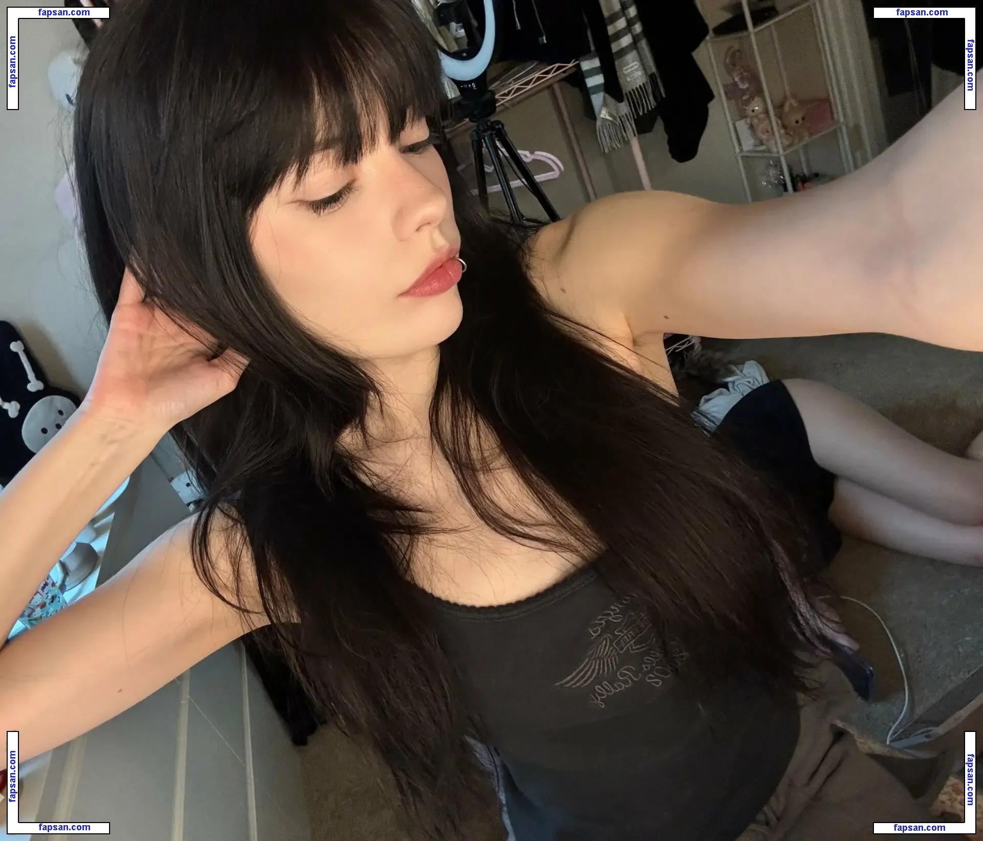 isizzly nude photo #0034 from OnlyFans