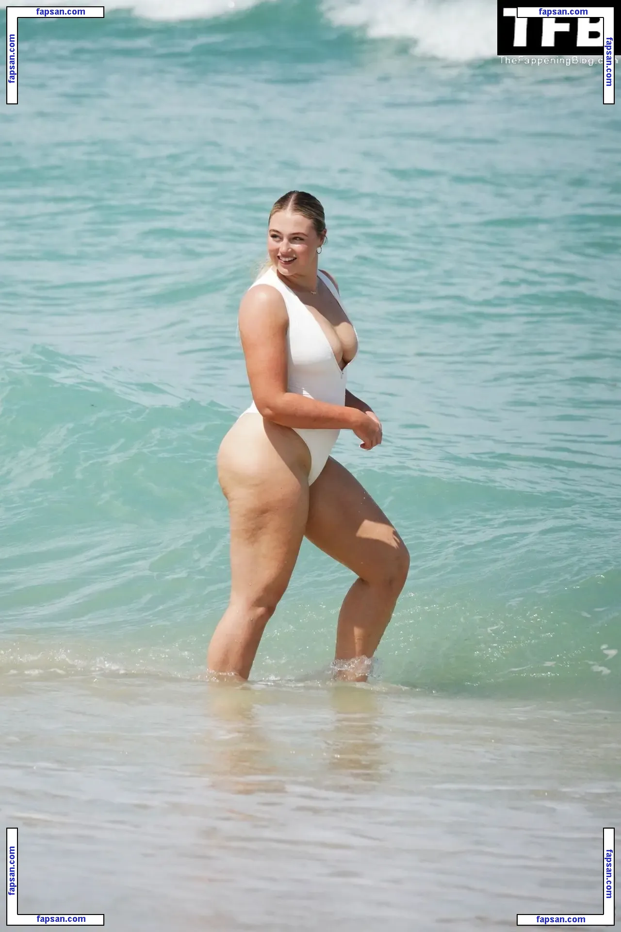 Iskra Lawrence / iskra nude photo #2366 from OnlyFans