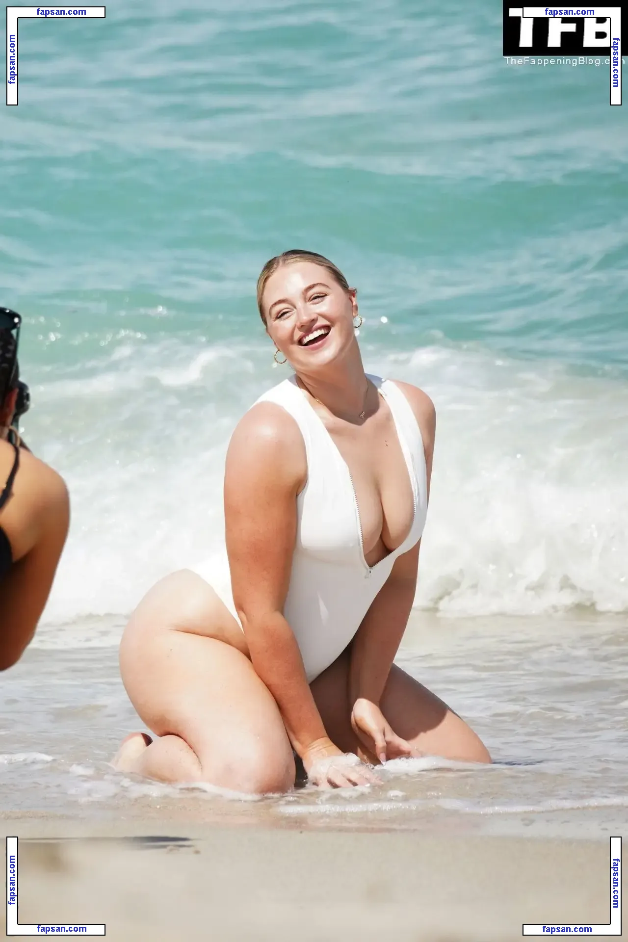 Iskra Lawrence / iskra nude photo #2376 from OnlyFans