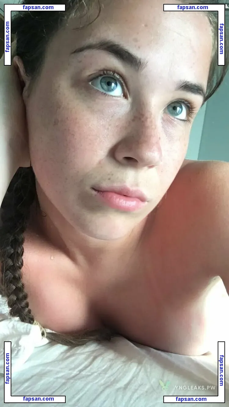 Isla Lockhart nude photo #0001 from OnlyFans