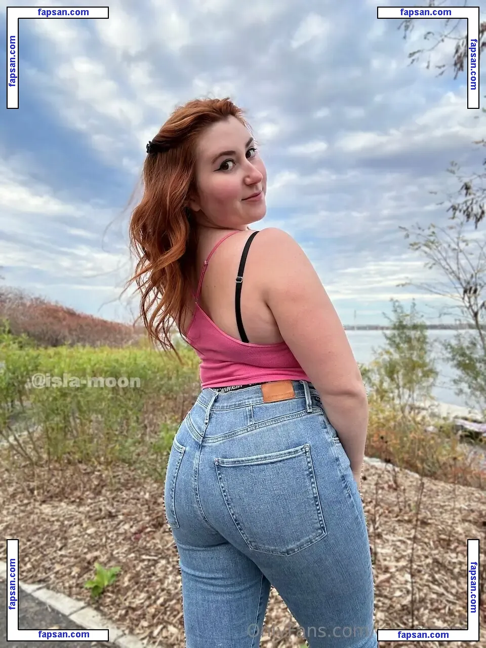 isla-moontv nude photo #0031 from OnlyFans