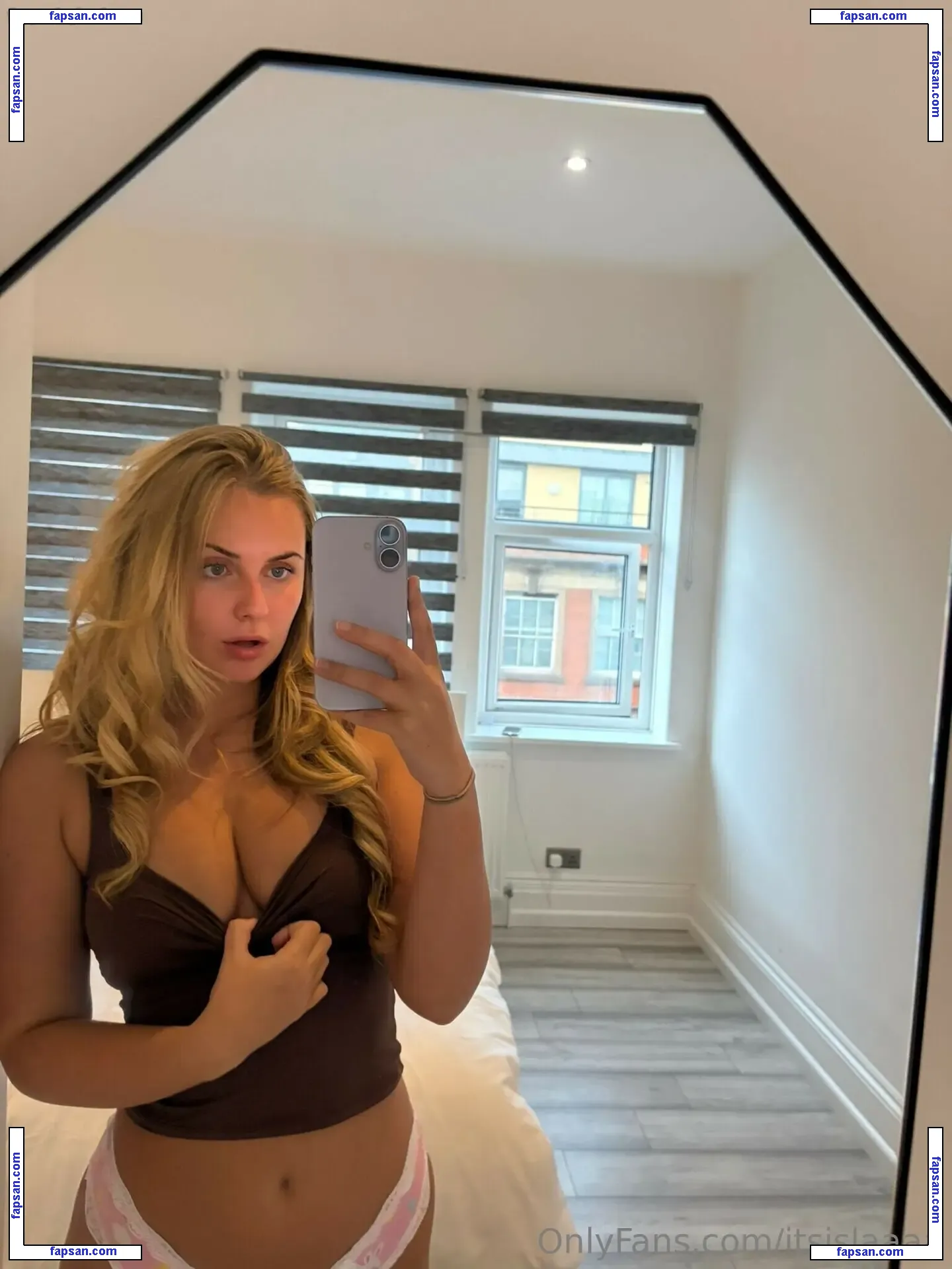 Isla Reeds голая фото #0011 с Онлифанс