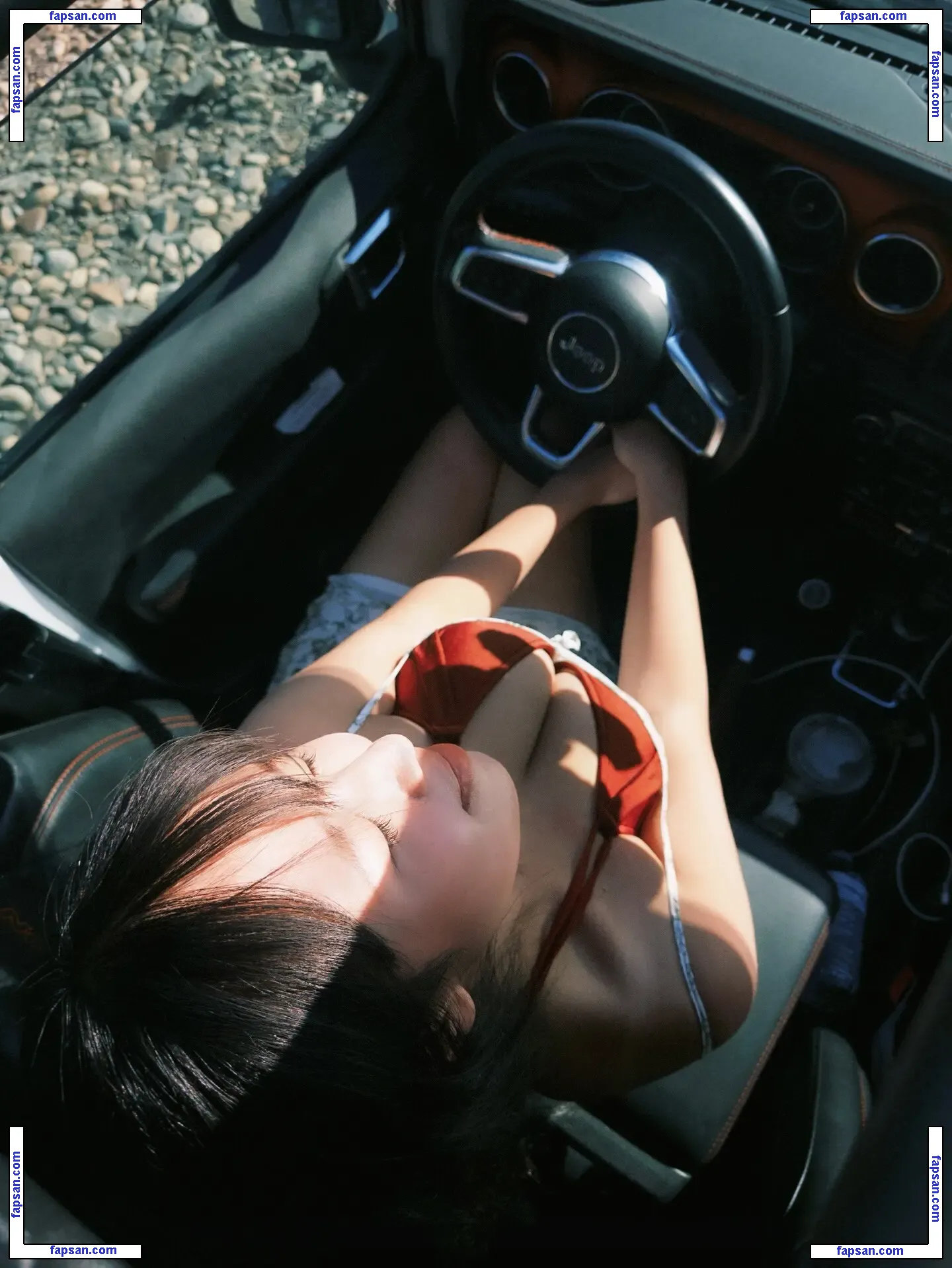 issacanss голая фото #0001 с Онлифанс