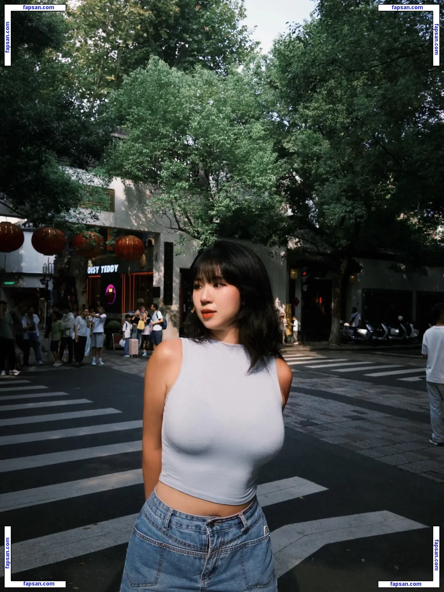 issacanss голая фото #0017 с Онлифанс