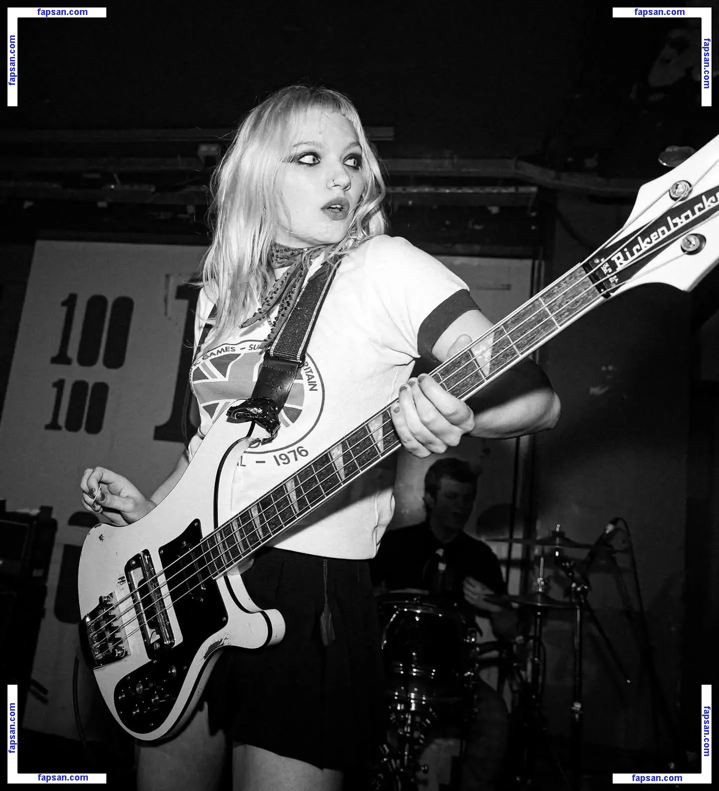 Issey Carts голая фото #0008 с Онлифанс