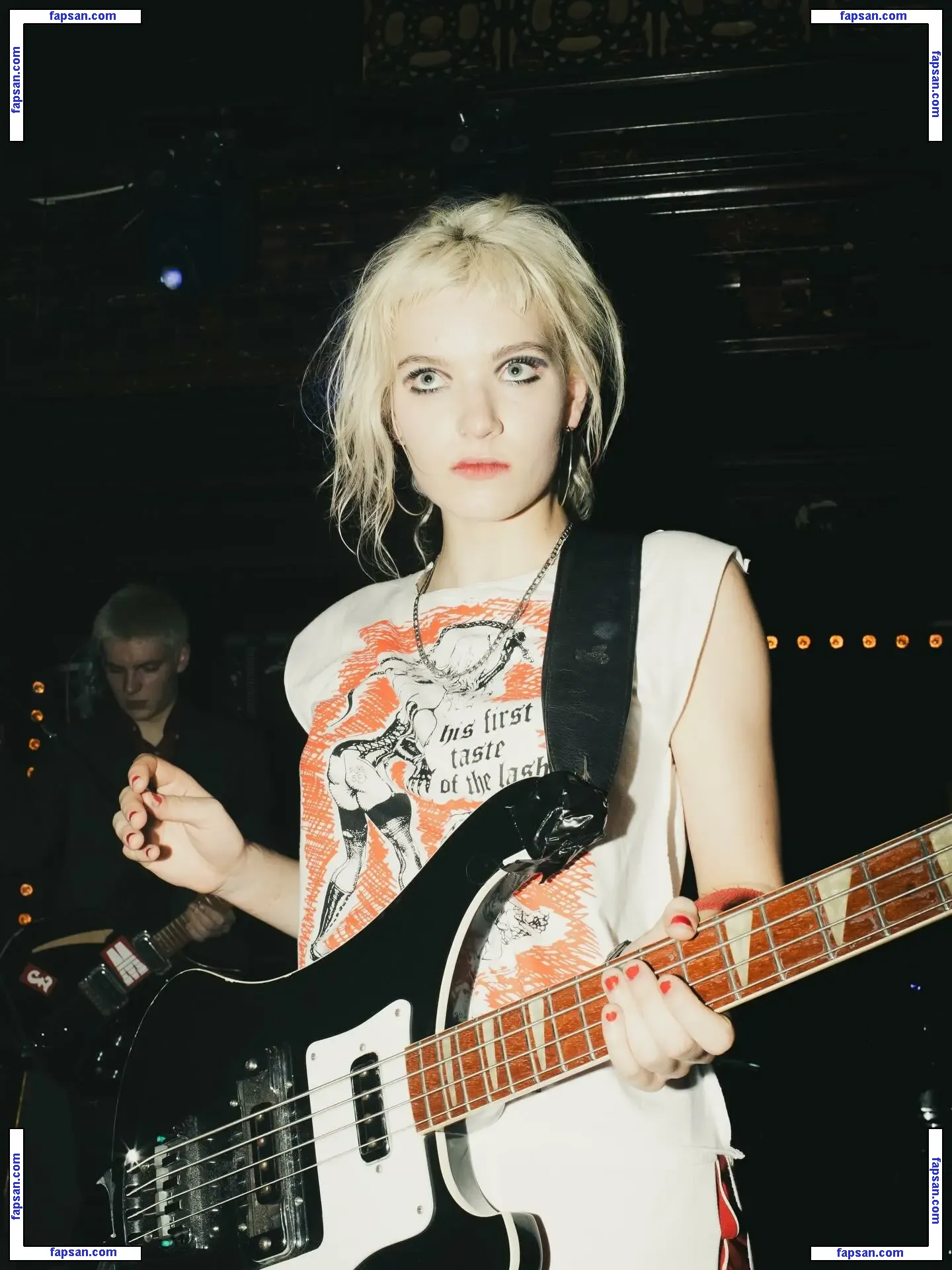 Issey Carts голая фото #0038 с Онлифанс