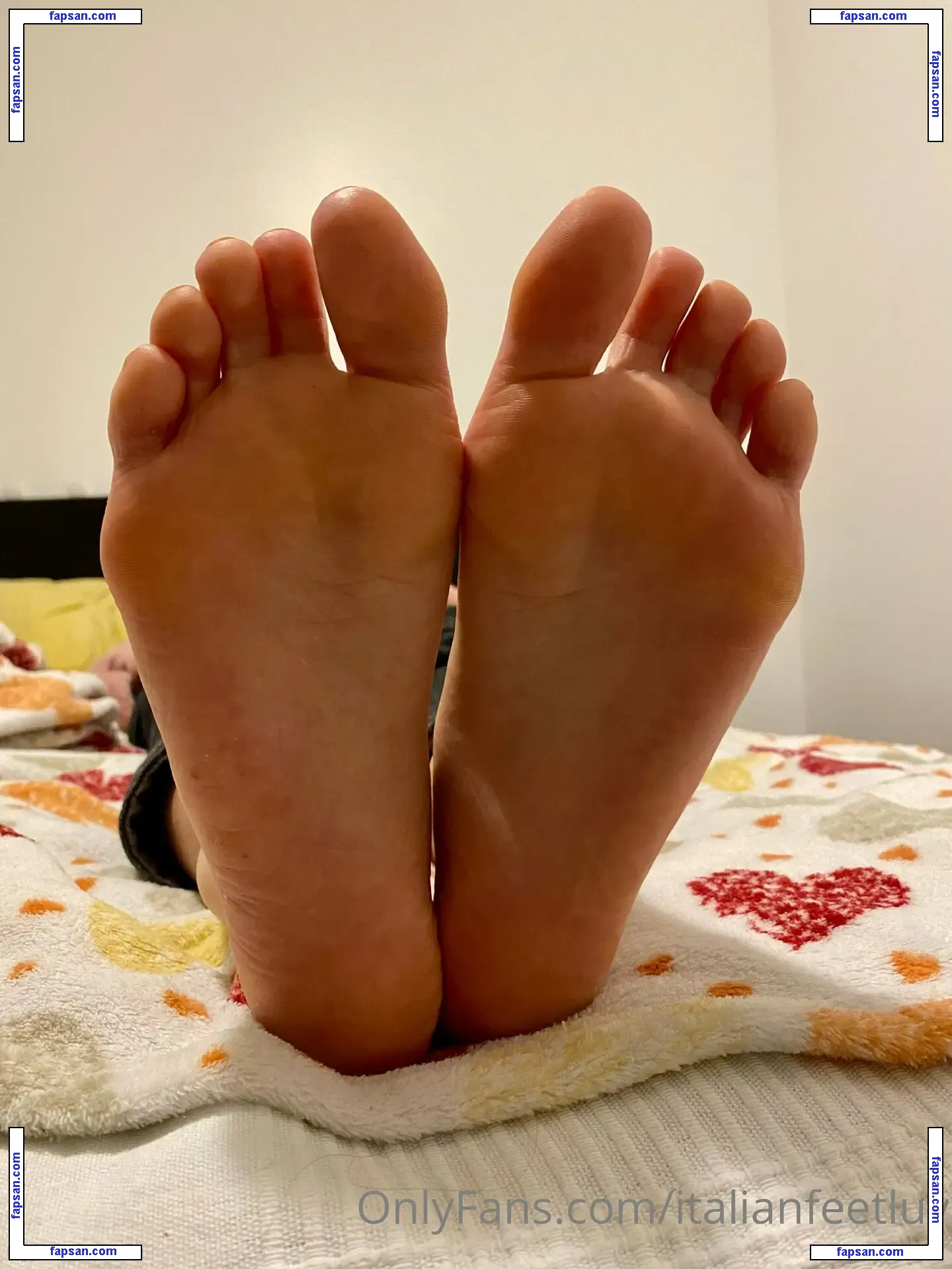 italianfeetluv nude photo #0023 from OnlyFans